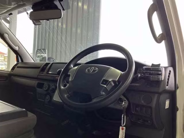 TOYOTA REGIUS ACE