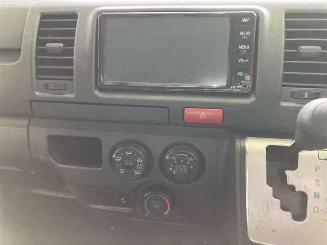 TOYOTA REGIUS ACE