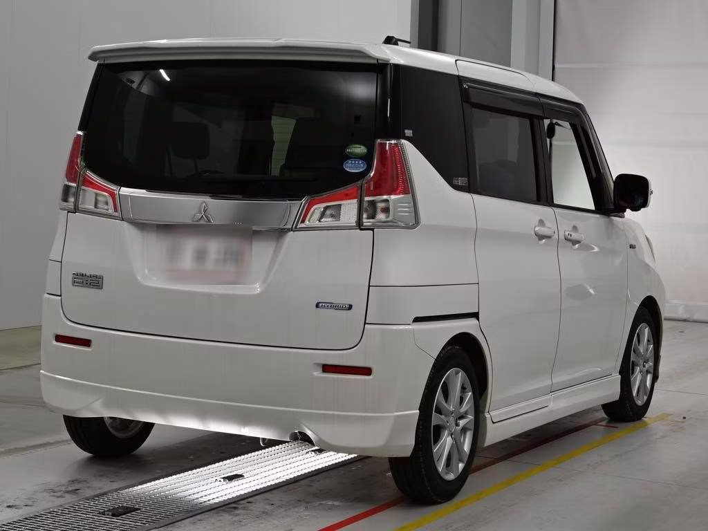 MITSUBISHI DELICA D:2