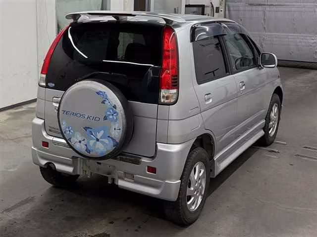 DAIHATSU TERIOS KID