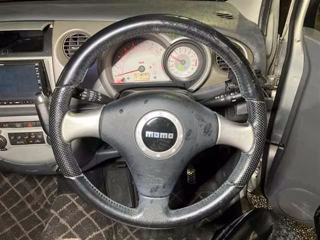 DAIHATSU MOVE LATTE