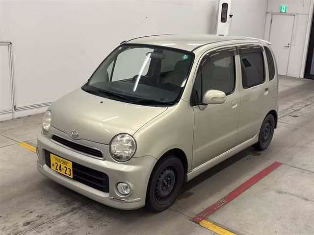 DAIHATSU MOVE LATTE