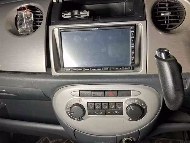 DAIHATSU MOVE LATTE