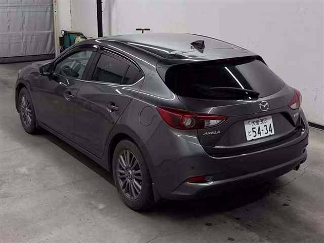 MAZDA AXELA