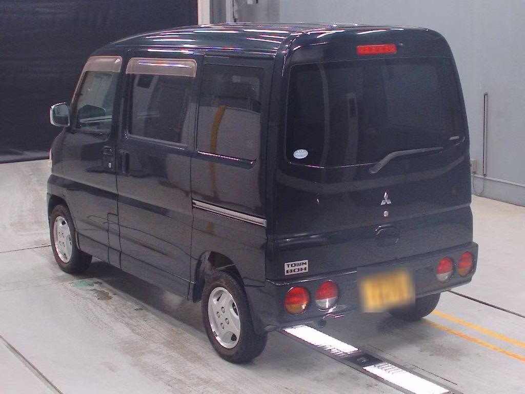 MITSUBISHI TOWN BOX
