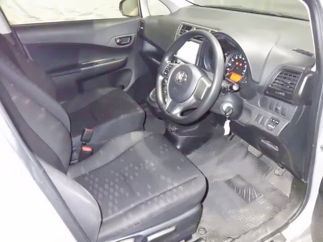 TOYOTA RACTIS