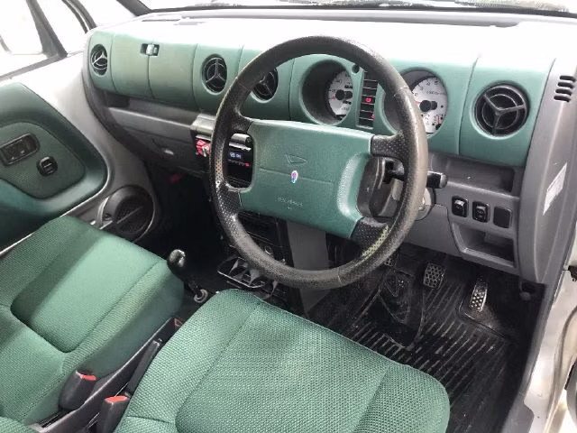 DAIHATSU NAKED