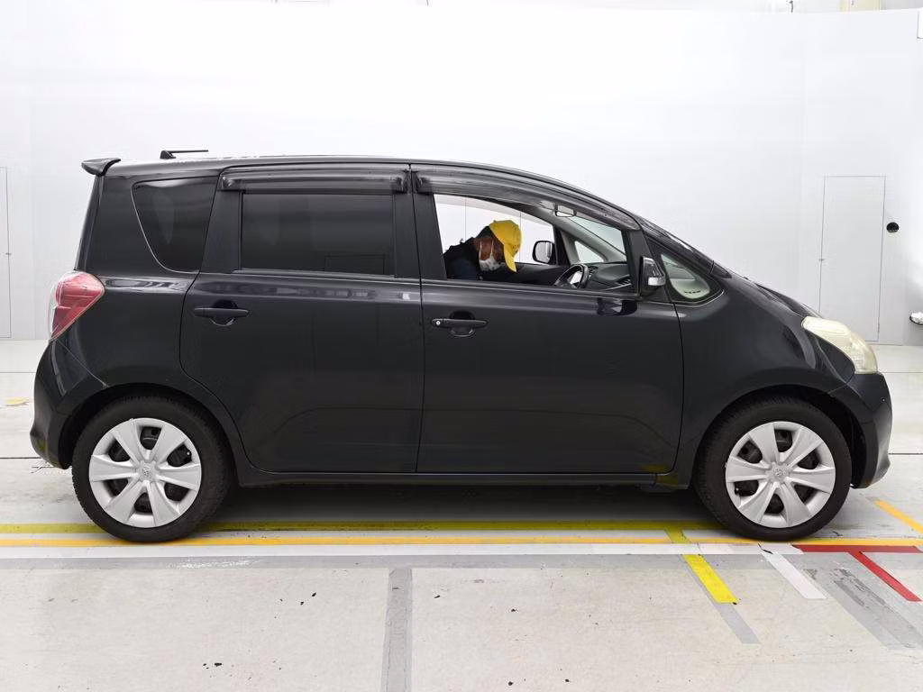 TOYOTA RACTIS