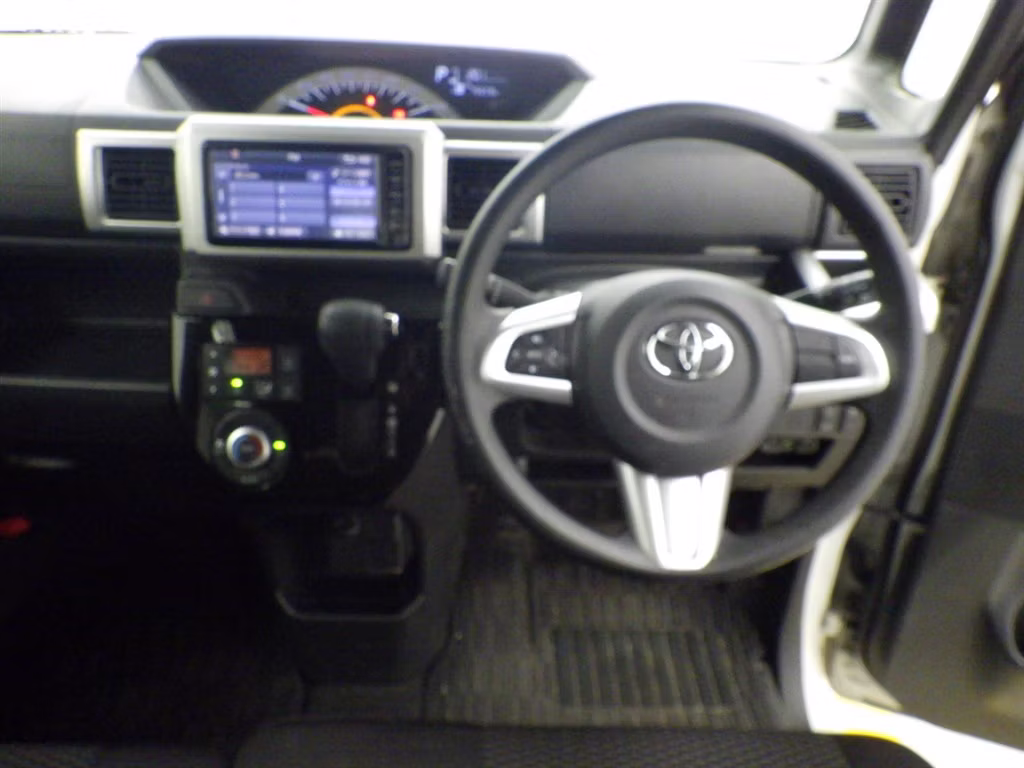 TOYOTA PIXIS MEGA