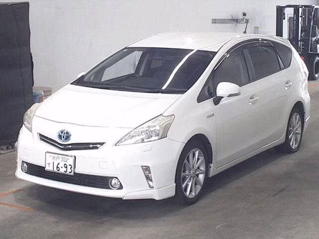 TOYOTA PRIUS ALPHA