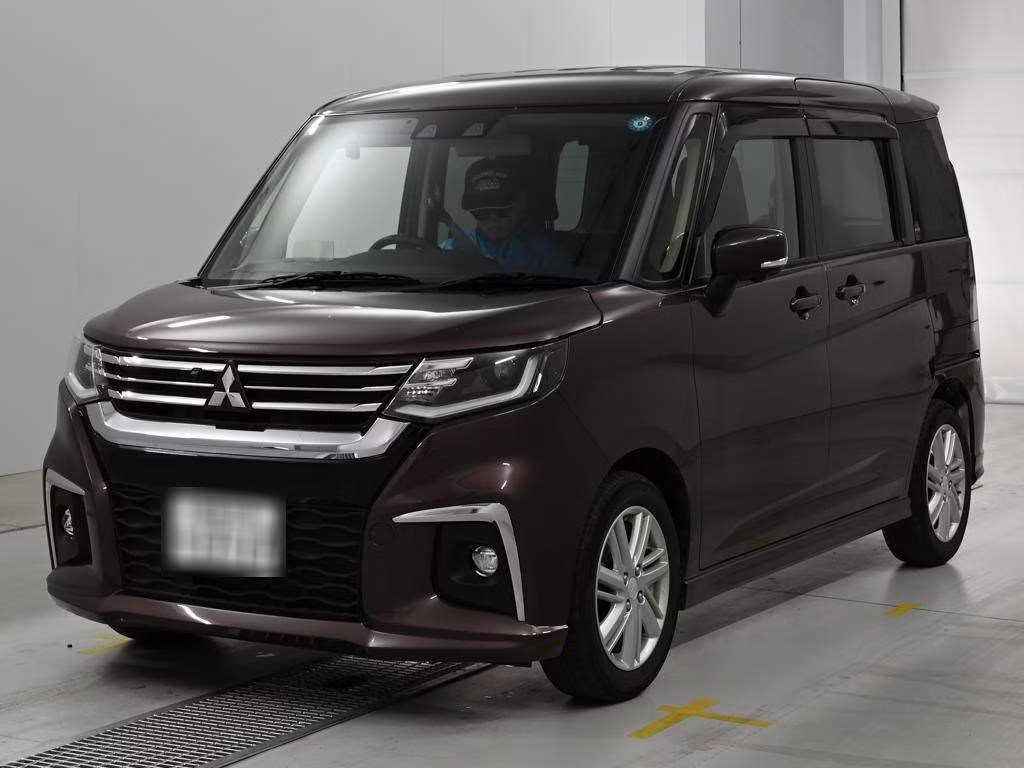 MITSUBISHI DELICA D:2