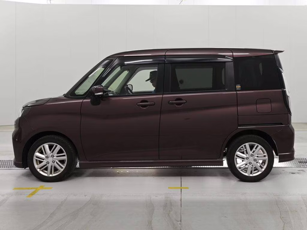 MITSUBISHI DELICA D:2