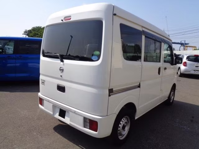 NISSAN NV100 CLIPPER