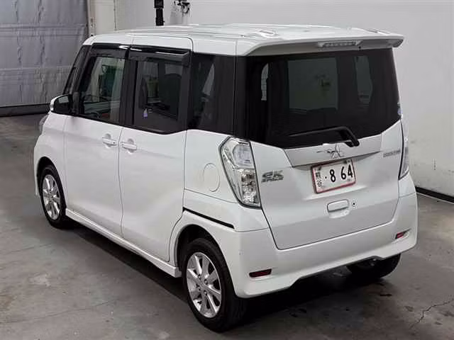 MITSUBISHI EK SPACE