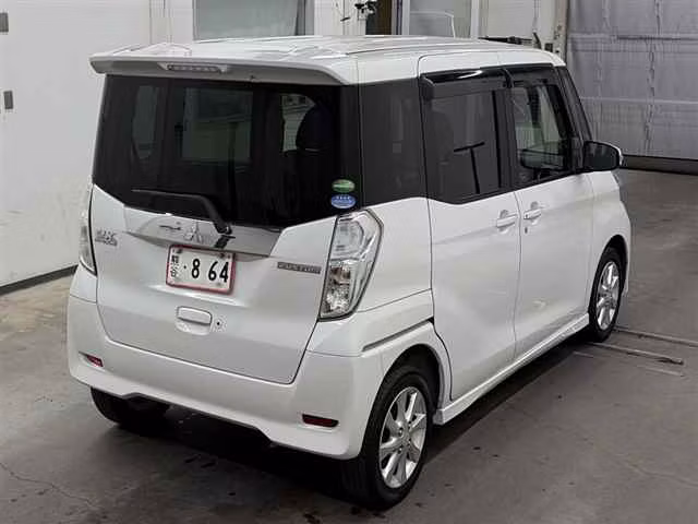 MITSUBISHI EK SPACE