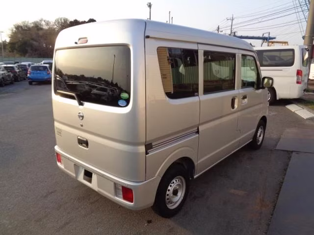 NISSAN NV100 CLIPPER