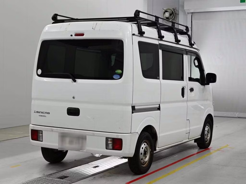 MITSUBISHI MINICAB