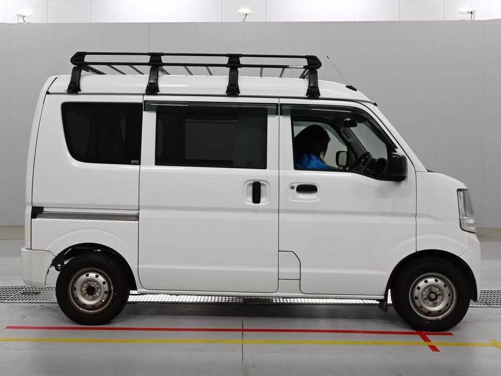 MITSUBISHI MINICAB