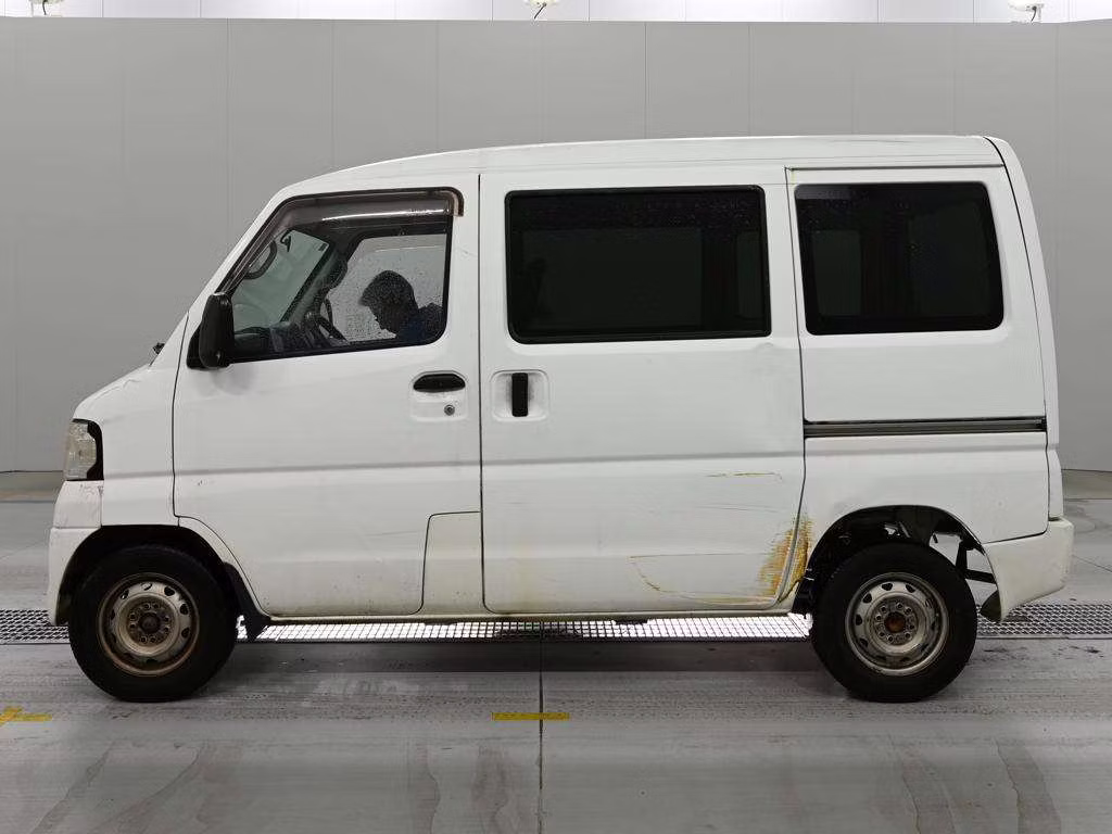 MITSUBISHI MINICAB