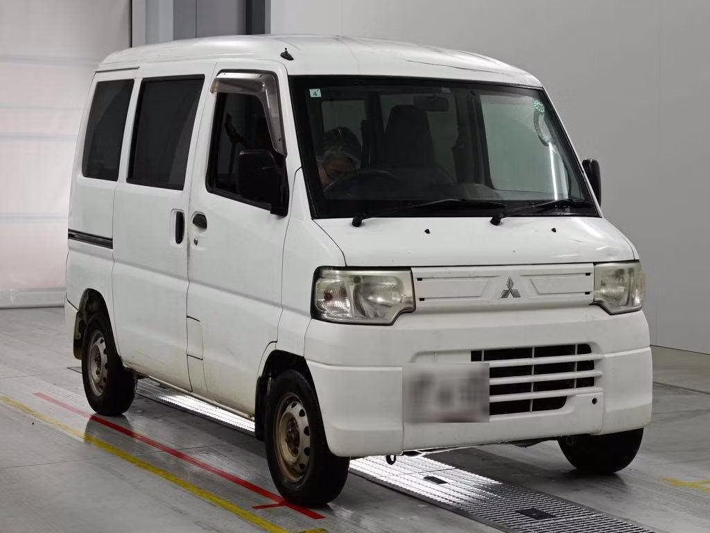 MITSUBISHI MINICAB