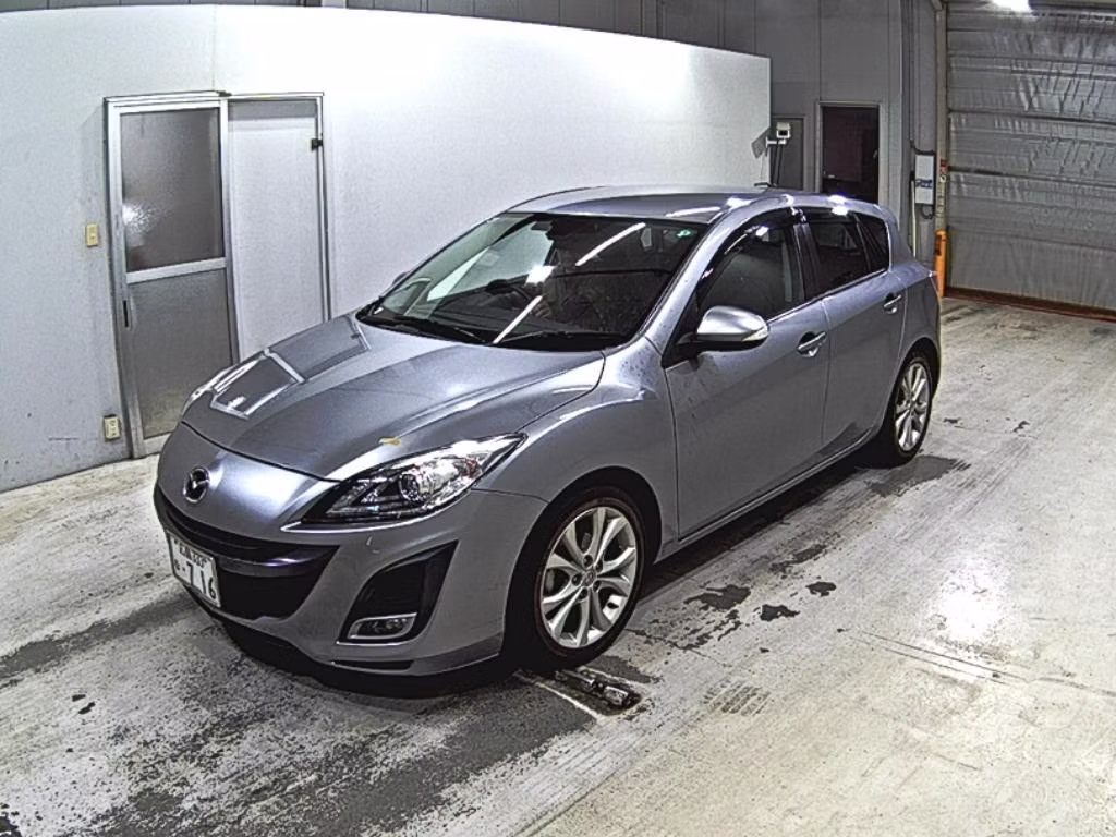 MAZDA AXELA