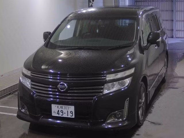 NISSAN ELGRAND