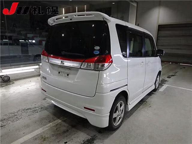 MITSUBISHI DELICA D:2