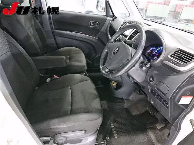 MITSUBISHI DELICA D:2
