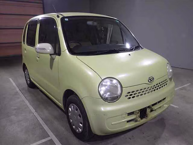 DAIHATSU MOVE LATTE