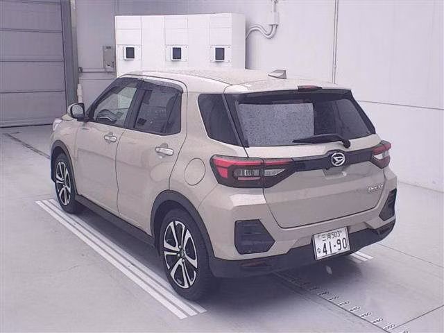 DAIHATSU ROCKY