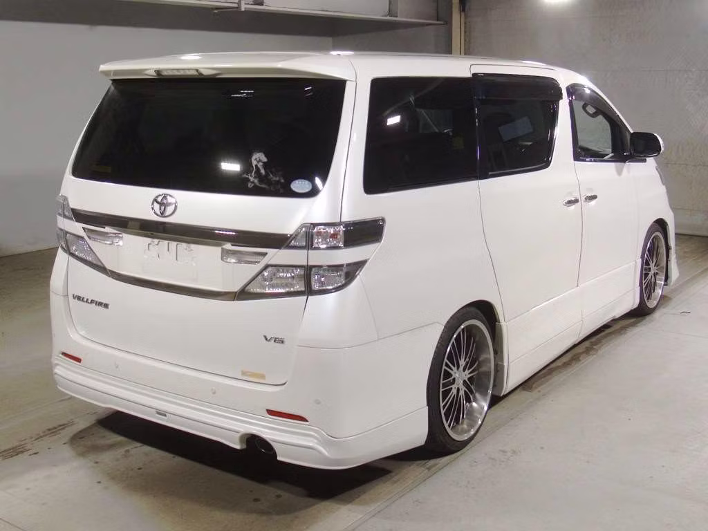 TOYOTA VELLFIRE