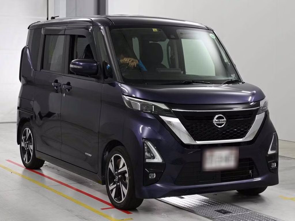 NISSAN ROOX