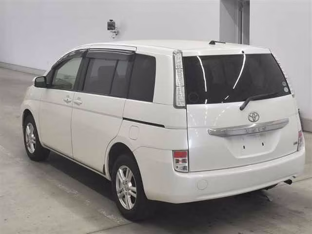 TOYOTA ISIS