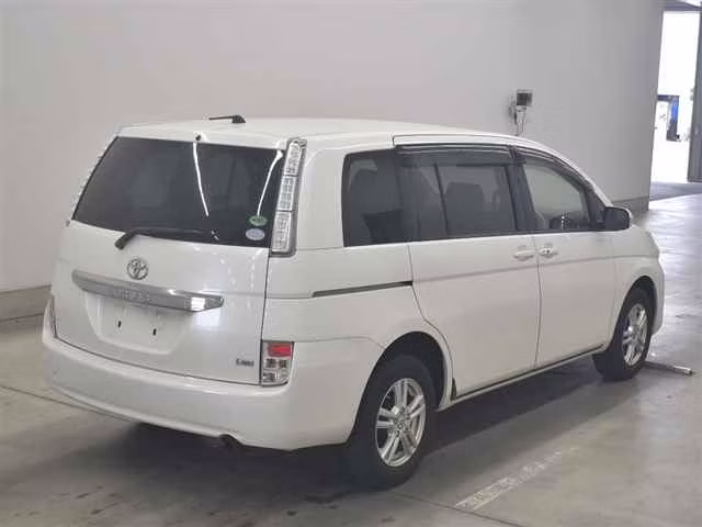 TOYOTA ISIS
