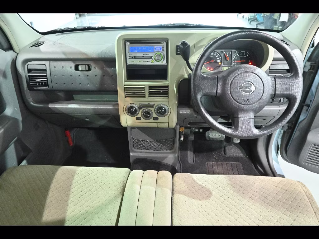 NISSAN CUBE