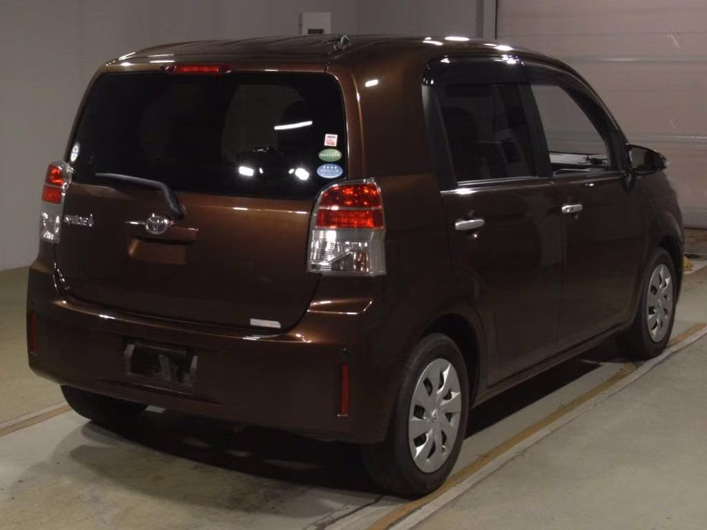 TOYOTA SPADE