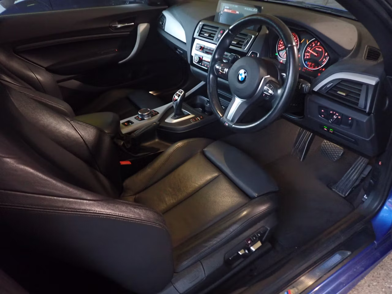 BMW 2-SERIES