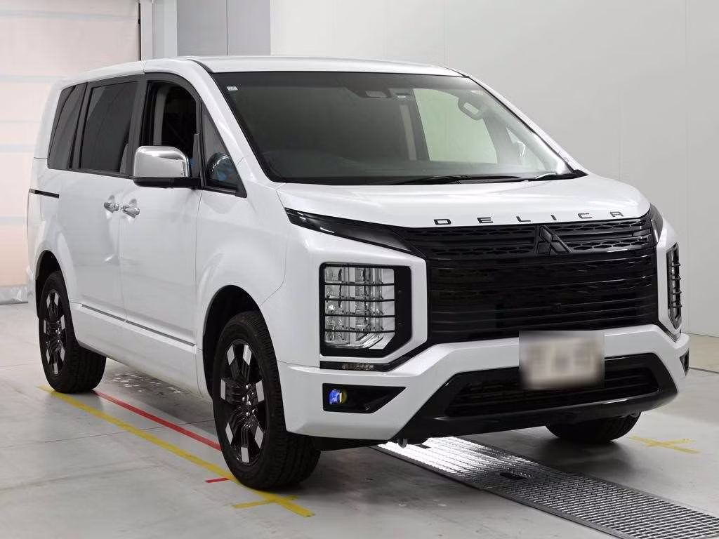 MITSUBISHI DELICA D:5