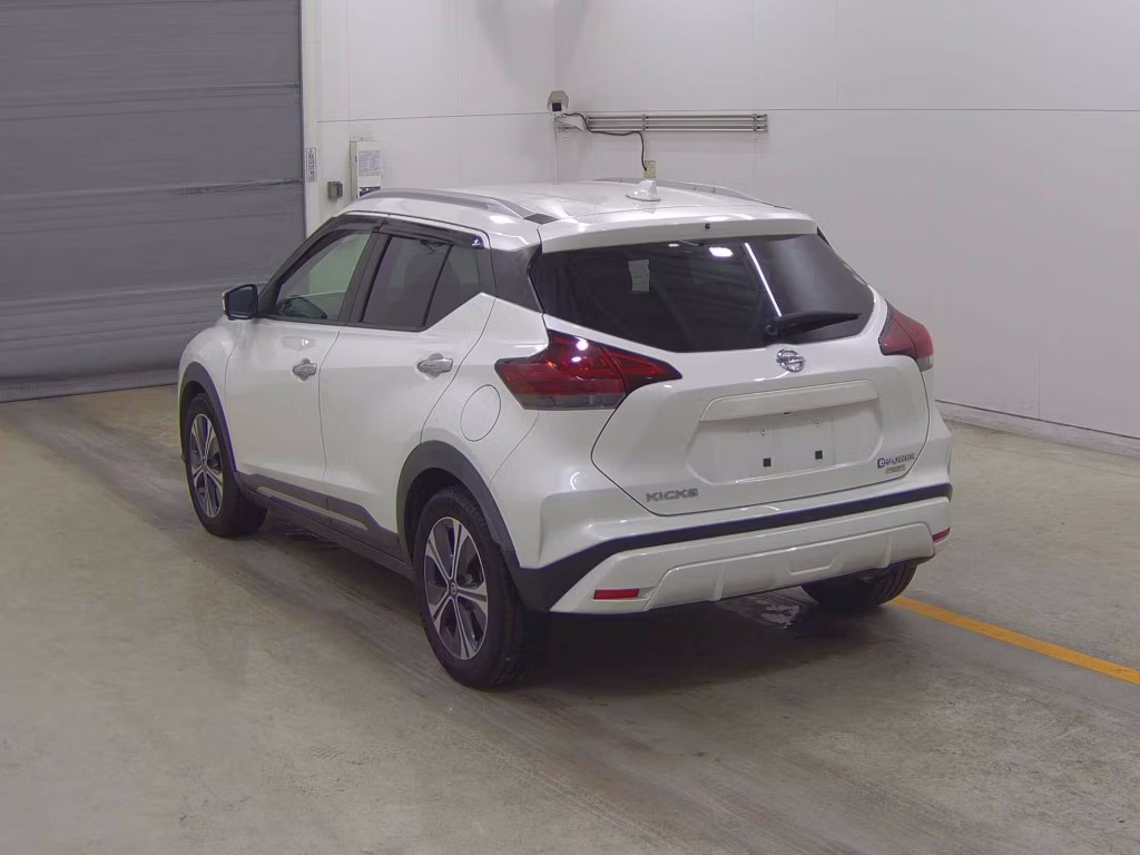 NISSAN KICKS