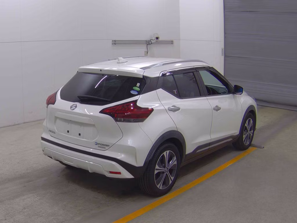 NISSAN KICKS