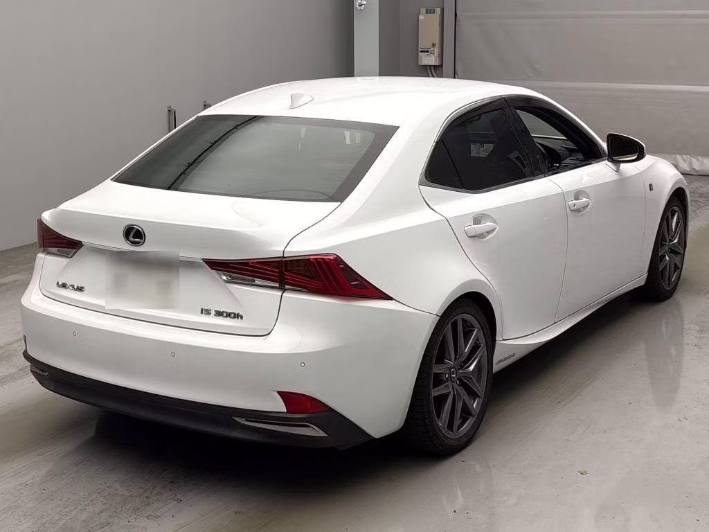 LEXUS IS300H