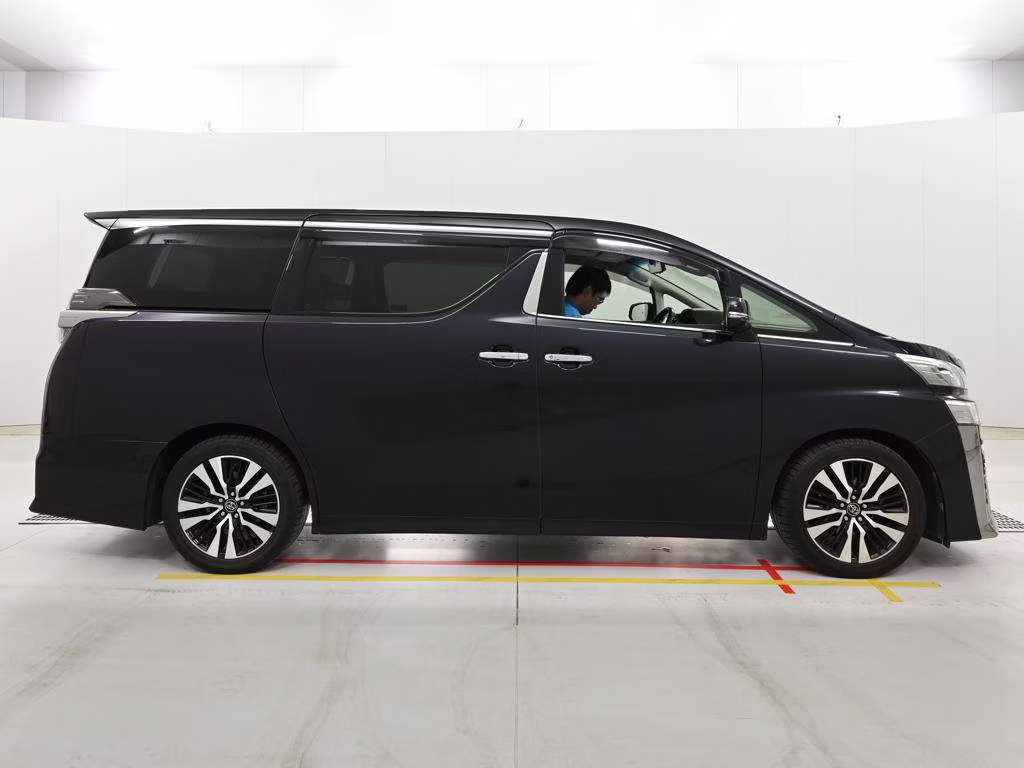 TOYOTA VELLFIRE