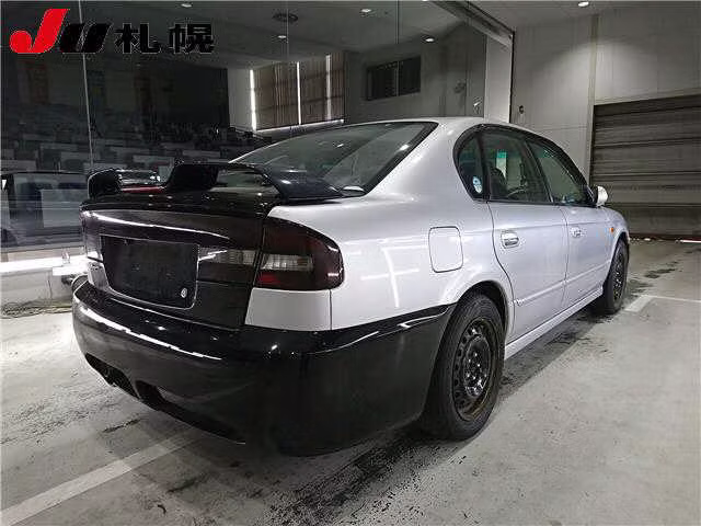 SUBARU LEGACY B4