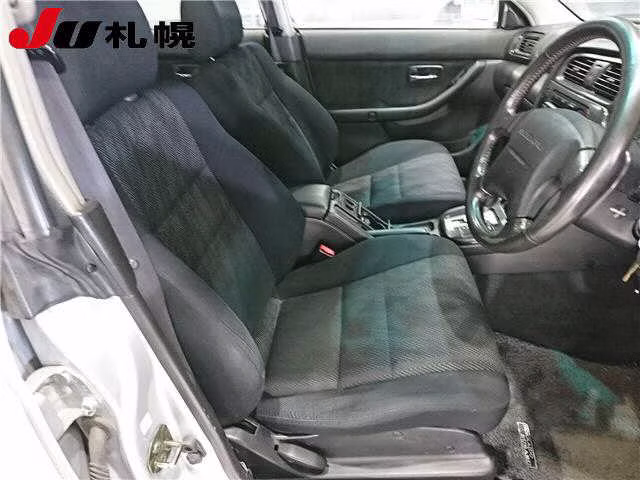 SUBARU LEGACY B4