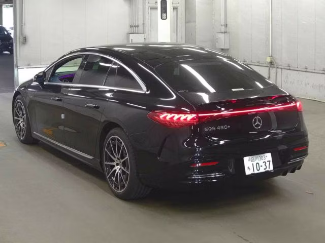 MERCEDES-BENZ EQS