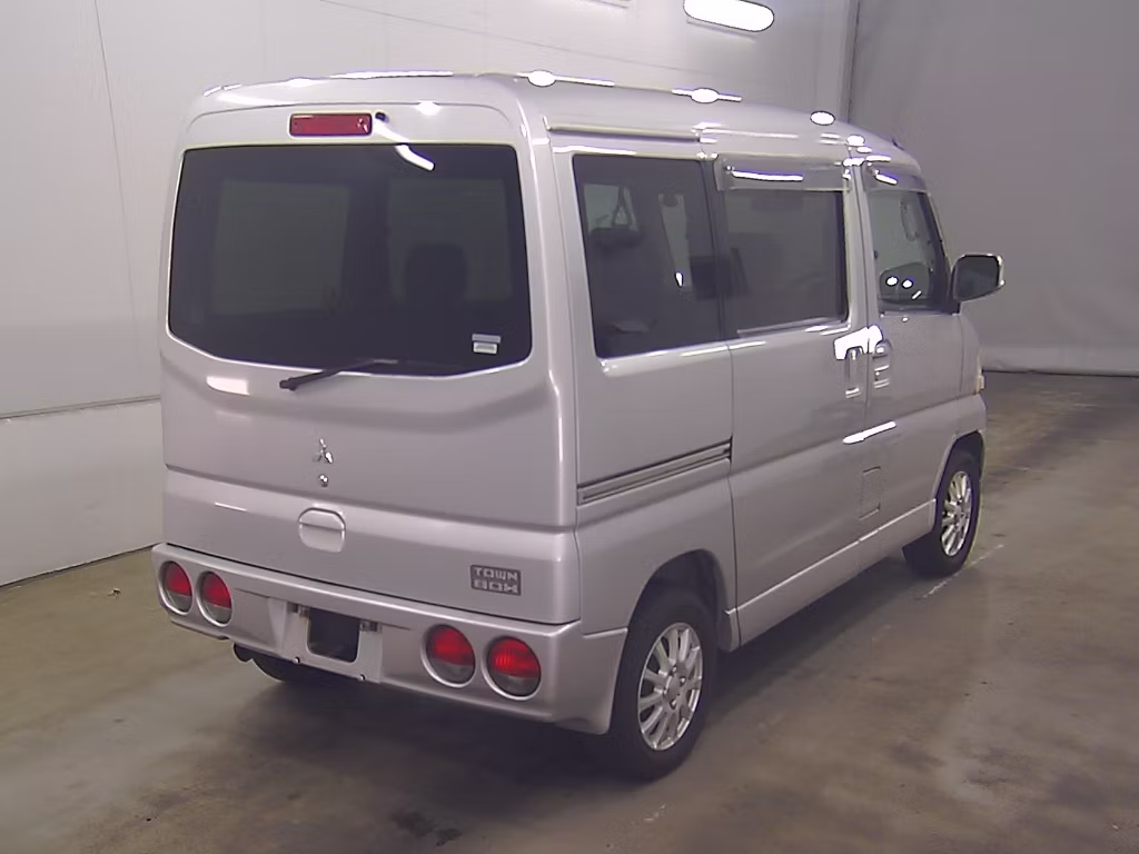 MITSUBISHI TOWN BOX