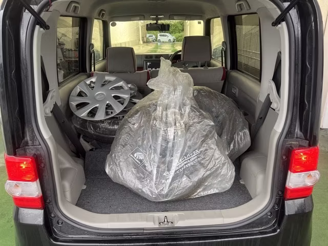 DAIHATSU MOVE CONTE
