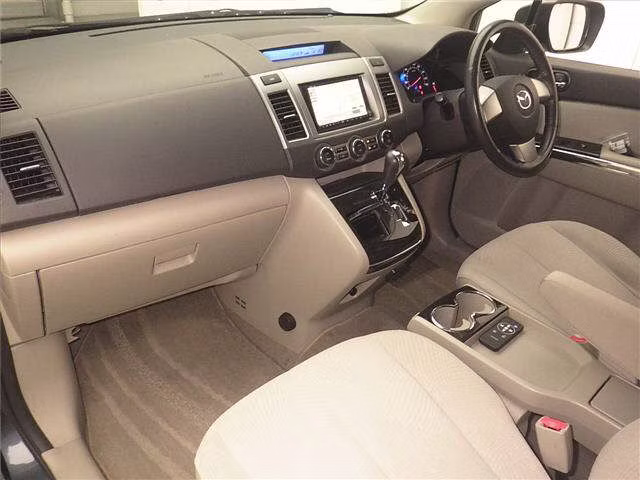 MAZDA MPV