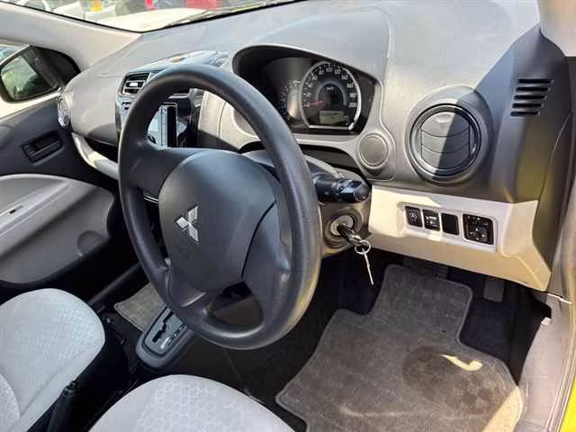 MITSUBISHI MIRAGE
