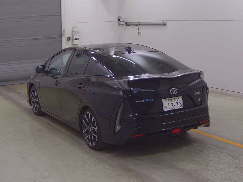 TOYOTA PRIUS PHV